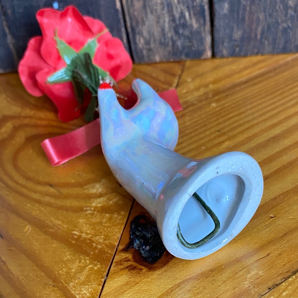 Vintage porcelain Hand Vase with Rose - Picture 5 of 5